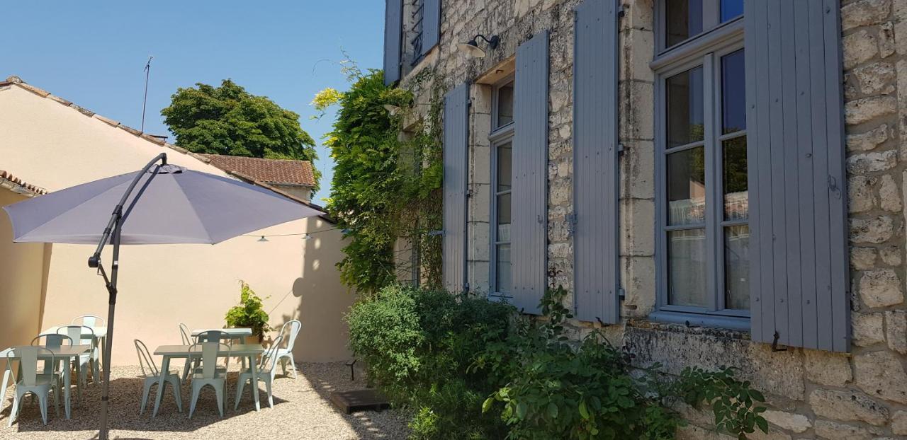 Bed and Breakfast La Cour Saint Louis Castelnau-Montratier Zewnętrze zdjęcie